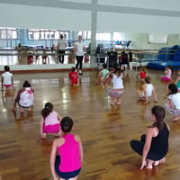 Escolinha de Ginástica Rítmica Desportiva 