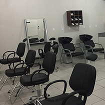 Laboratório de Estética Capilar, Maquiagem e Podologia 